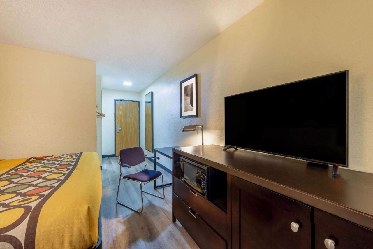 מלון Super 8 By Wyndham El Dorado מראה חיצוני תמונה